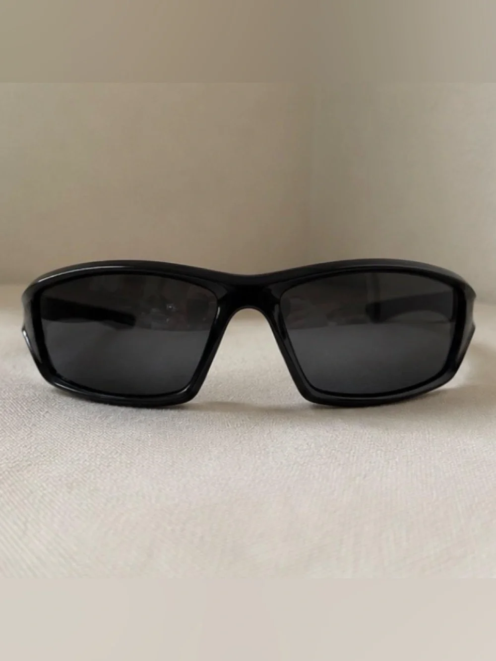 Polarized classic sporty